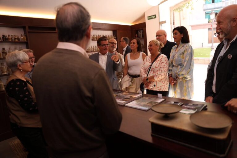 Portes obertes a la Farmacia Bujons