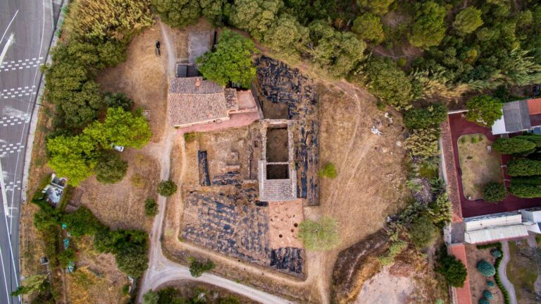 El CEM torna a Santa Margarida per seguir descobrint la història soterrada del jaciment